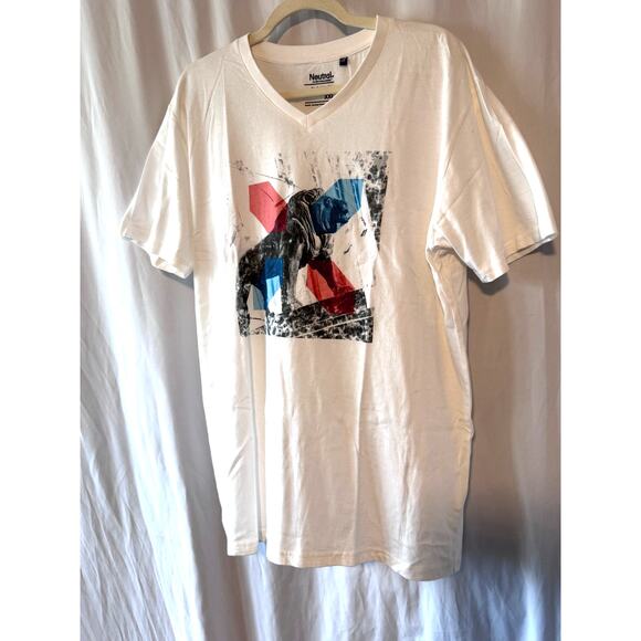 Neutral Organic Cotton V-Neck Graphic T-Shirt - XXL - Picture 2 of 7